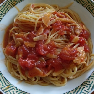 トマトとニンニクのスープパスタ